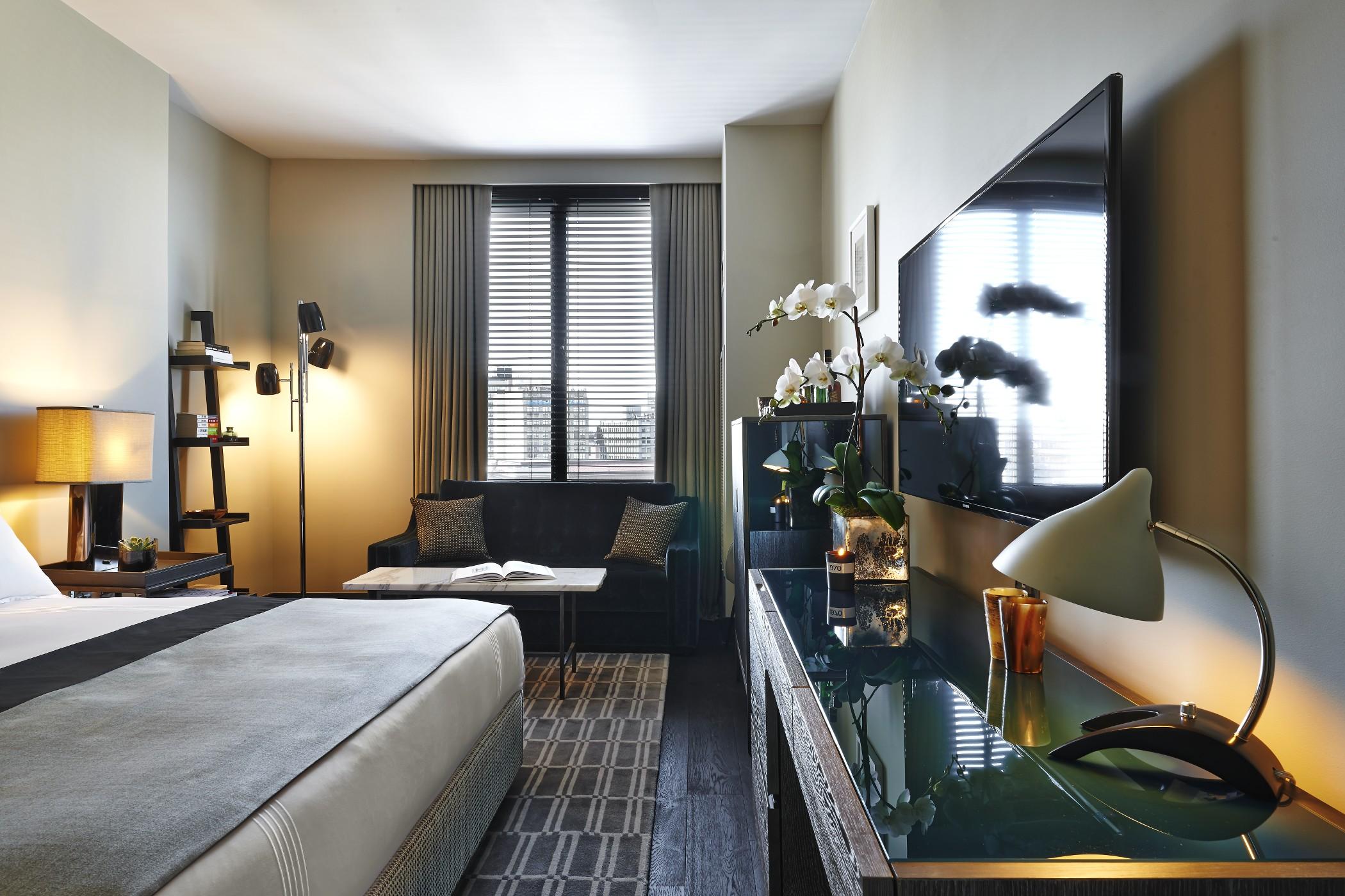 Sixty Soho Hotel New York Bagian luar foto A room at the Mandarin Oriental, Paris